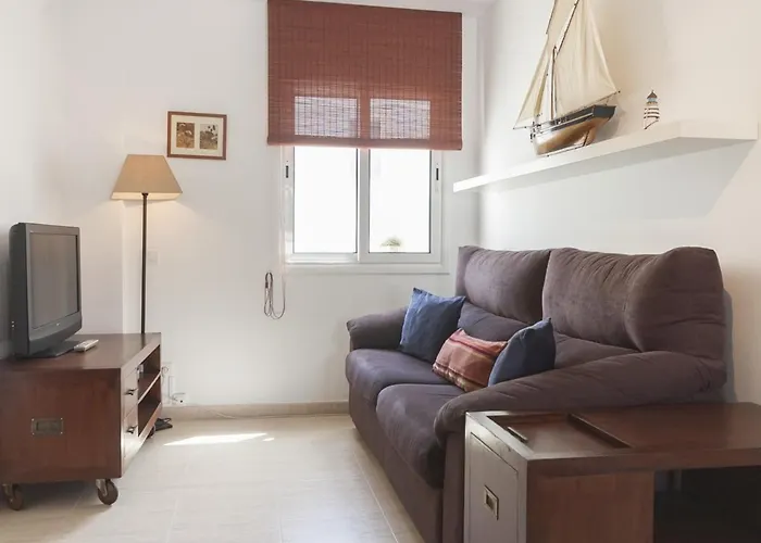 Lets Holidays Centric With Parking Apartment